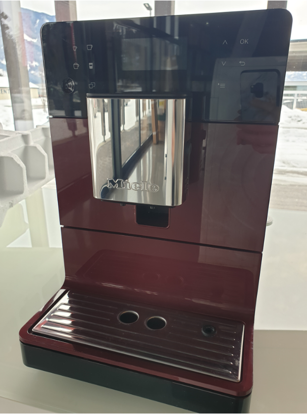 Miele Kaffeevollautomat CM5310 Silence brombeerrot - Ausstellungsstück