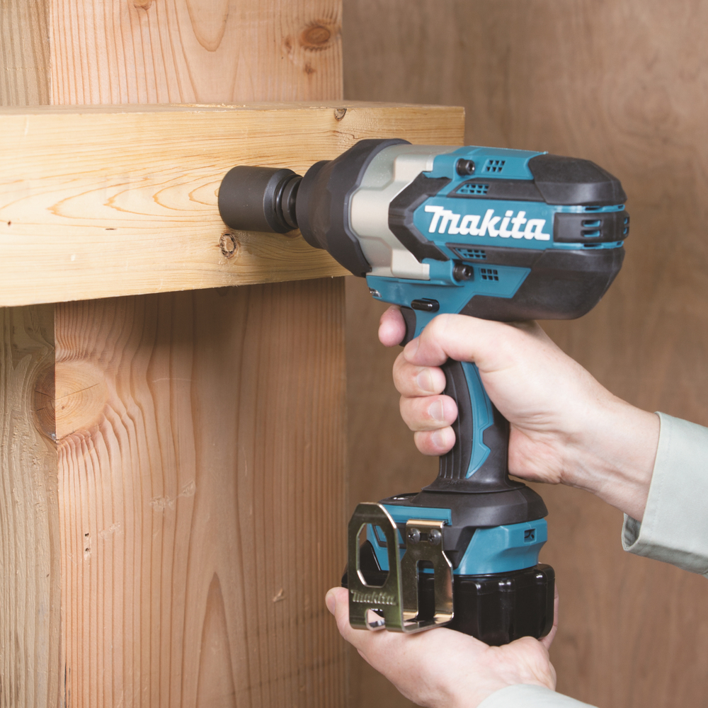 Makita DTW1002RTJ Akku-Schlagschrauber