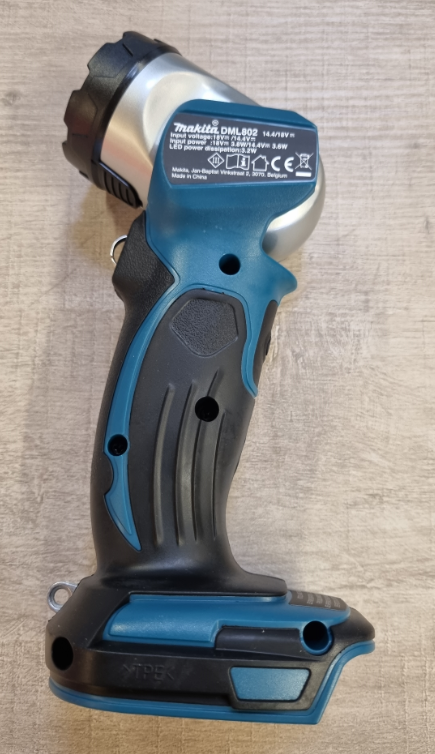 Makita DML802 Akku-Lampe (im Karton)