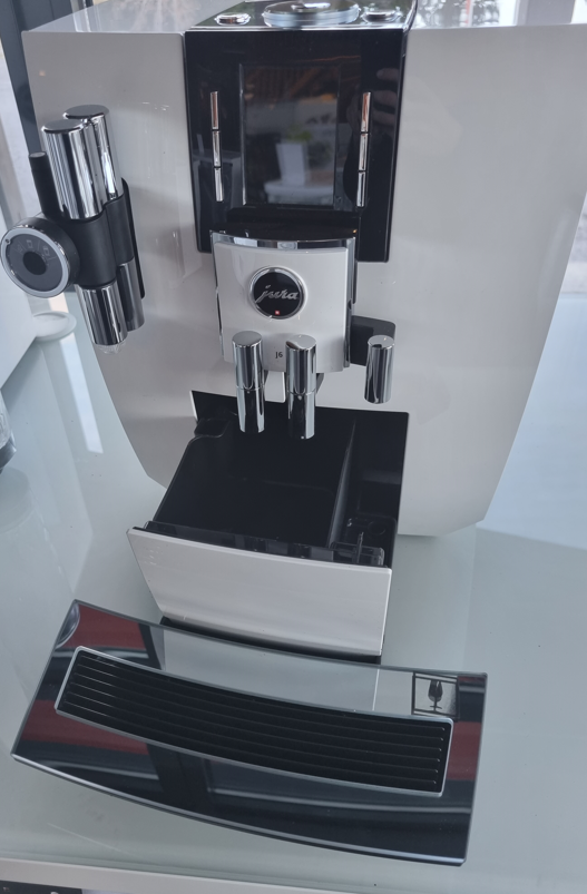 Jura Kaffeevollautomat J6 Piano White