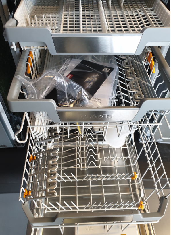 Miele integrierter Geschirrspüler 45cm G5840SCiSL brilliantweiß