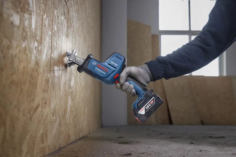 Bosch Professional GSA 18V-24 Akku-Säbelsäge 06016A5100