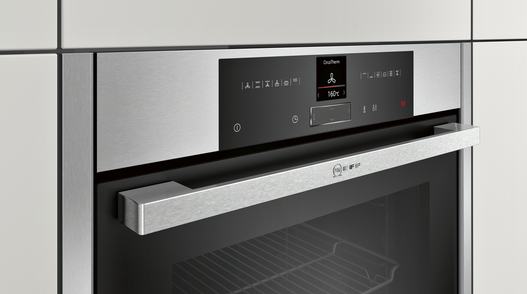 Neff BCR1522N A+ Ein­bau-Back­ofen (B15CR22N1)