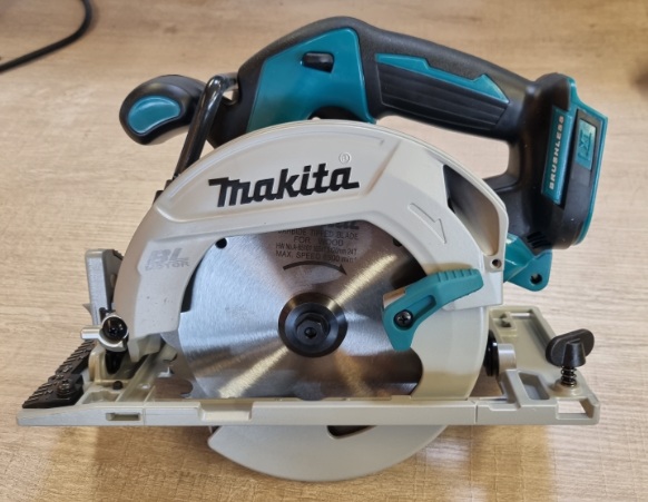 Makita DHS680 Akku-Handkreissäge (im Karton)